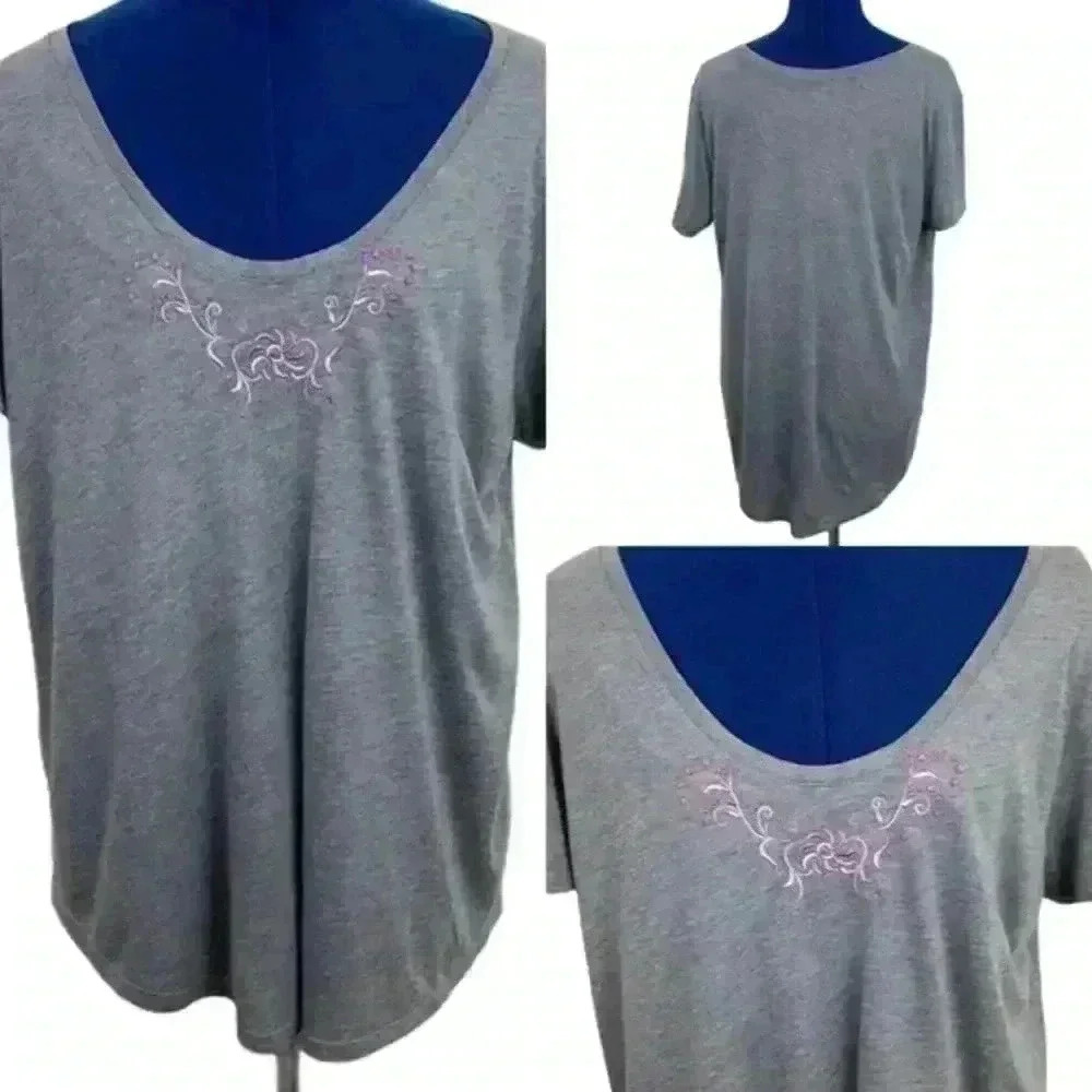 𝅺GRAY Ana T-Shirt. Short Sleeve Size XL.